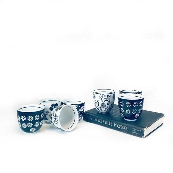 Pier 1 AKINA Sake Tea Cups Black White Floral Set Of 6 PLUS one extra for fun! - Picture 3 of 7